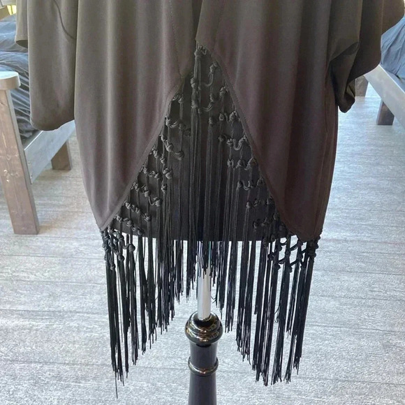Black Tassel Open Cardigan - Picture 3 of 5